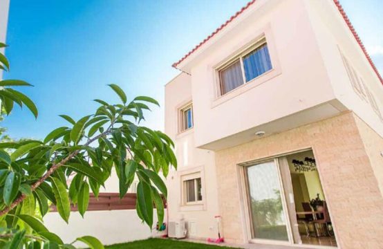 For Sale &#8211; Villa 272 m²