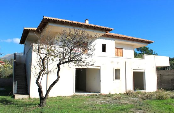 For Sale &#8211; Detached house 240 m²