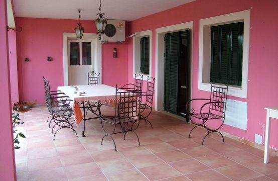 For Sale &#8211; Detached house 330 m²