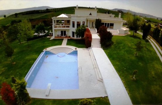 For Sale &#8211; Villa 600 m²