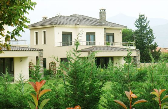 For Sale &#8211; Detached house 200 m²