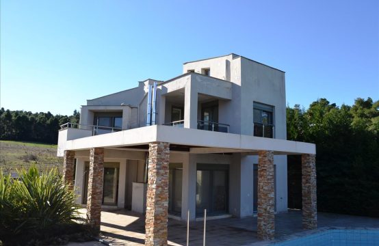 For Sale &#8211; Detached house 165 m²