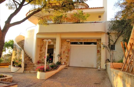 For Sale &#8211; Detached house 450 m²