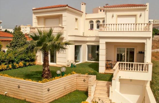 For Sale &#8211; Villa 385 m²