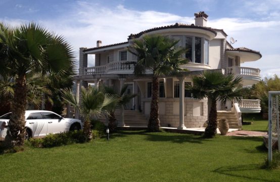 For Sale &#8211; Villa 520 m²