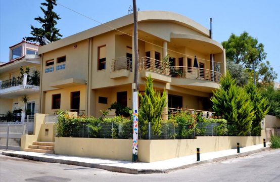 For Sale &#8211; Detached house 313 m²