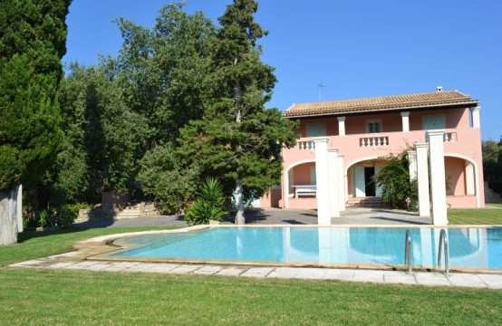 For Sale &#8211; Villa 470 m²