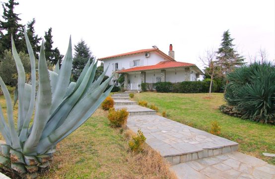 For Sale &#8211; Villa 420 m²