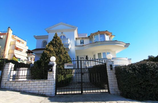 For Sale &#8211; Villa 375 m²