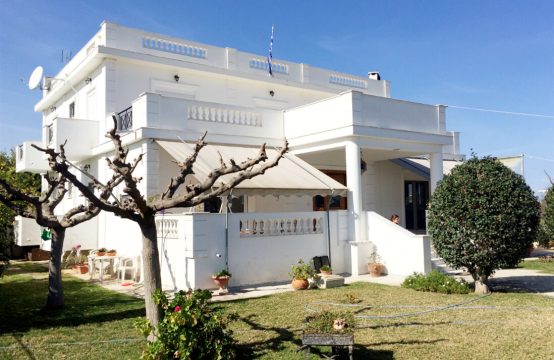 For Sale &#8211; Detached house 255 m²