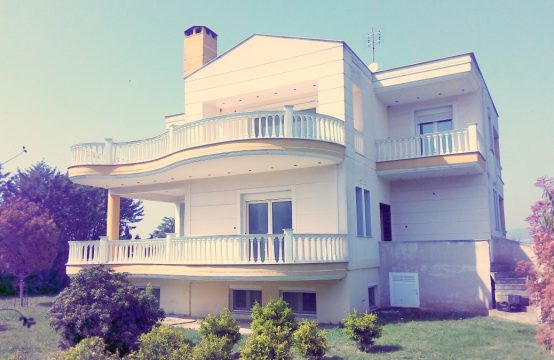 For Sale &#8211; Villa 318 m²