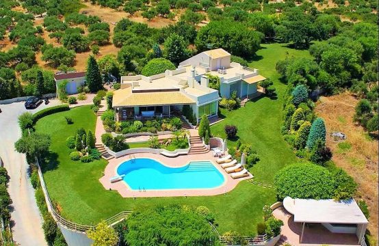 For Sale &#8211; Villa 253 m²