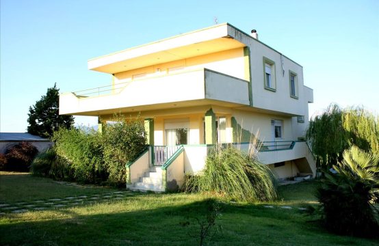 For Sale &#8211; Detached house 350 m²