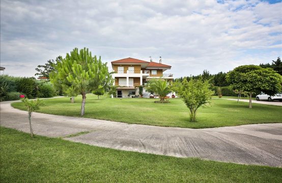 For Sale &#8211; Villa 590 m²