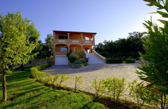 For Sale &#8211; Detached house 240 m²