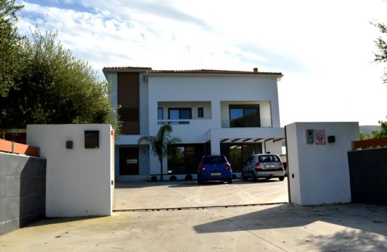 For Sale &#8211; Villa 350 m²