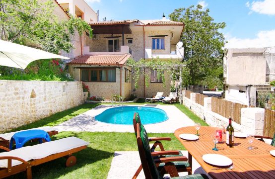 For Sale &#8211; Villa 210 m²