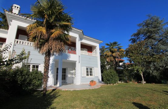 For Sale &#8211; Villa 550 m²