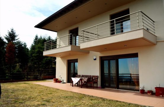 For Sale &#8211; Detached house 250 m²