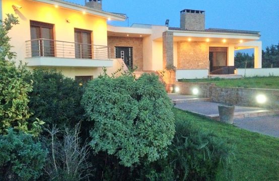 For Sale &#8211; Detached house 270 m²