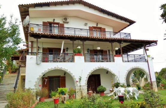 For Sale &#8211; Detached house 420 m²