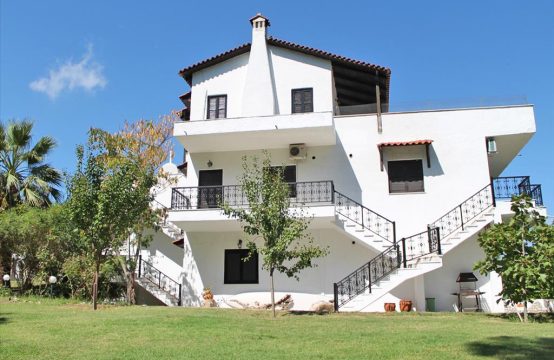 Villa 350 m² Kassandra’da (Chalkidiki)