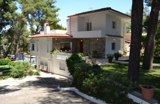 For Sale &#8211; Villa 552 m²