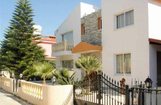 For Sale &#8211; Villa 200 m²