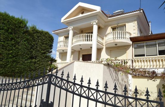 For Sale &#8211; Villa 470 m²