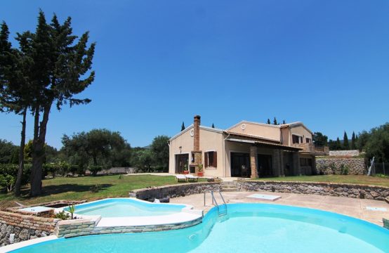 For Sale &#8211; Villa 300 m²