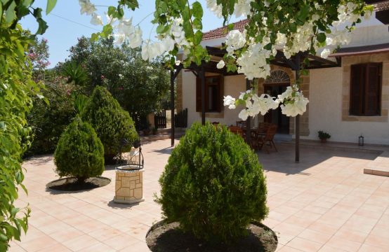 For Sale &#8211; Detached house 200 m²