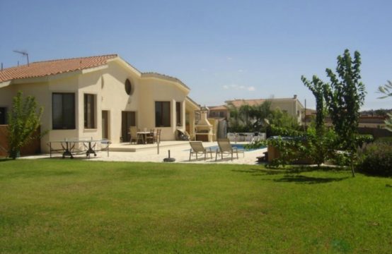 For Sale &#8211; Detached house 200 m²