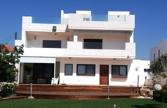 For Sale &#8211; Villa 600 m²