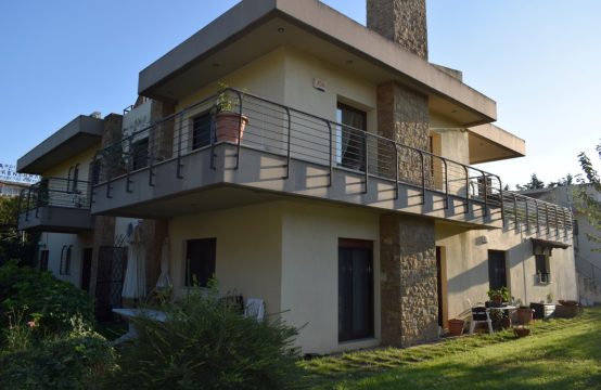 For Sale &#8211; Detached house 400 m²