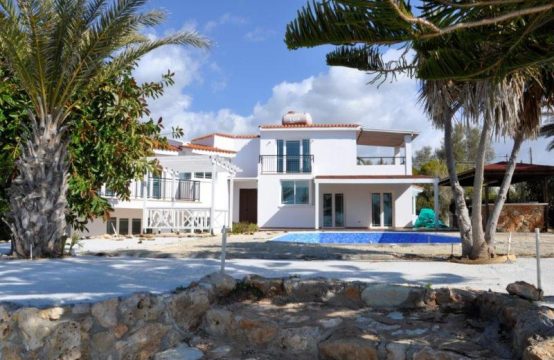 For Sale &#8211; Villa 300 m²