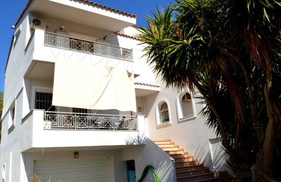 For Sale &#8211; Detached house 230 m²