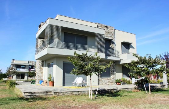 For Sale &#8211; Detached house 300 m²