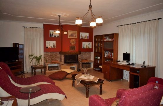 For Sale &#8211; Detached house 330 m²