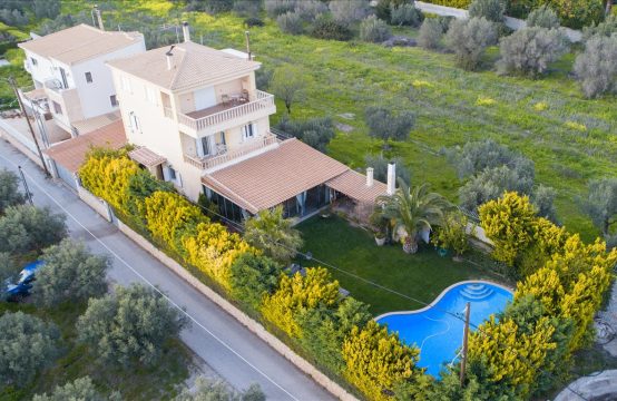 For Sale &#8211; Villa 293 m²