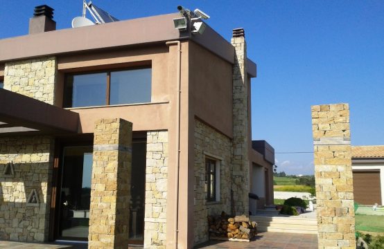 For Sale &#8211; Detached house 395 m²