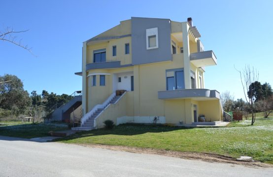 For Sale &#8211; Detached house 230 m²