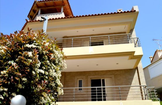 For Sale &#8211; Detached house 213 m²