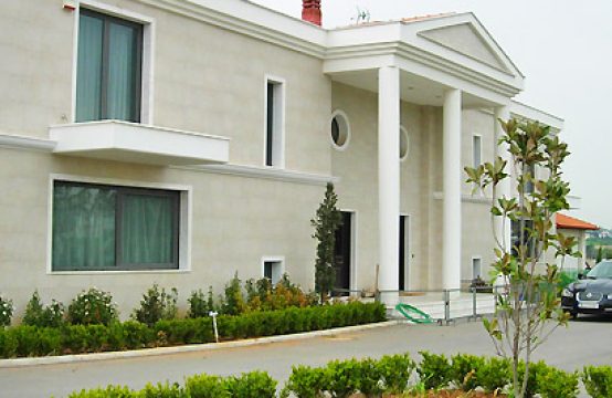 Villa 1300 m² Selanik’te