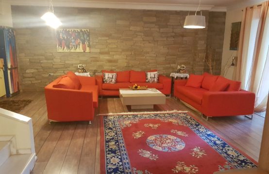 For Sale &#8211; Maisonette 270 m²