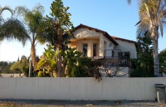 For Sale &#8211; Detached house 230 m²