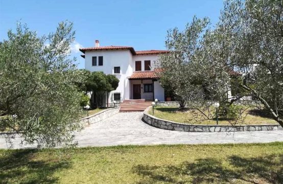 For Sale &#8211; Detached house 300 m²