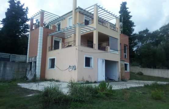 For Sale &#8211; Detached house 300 m²