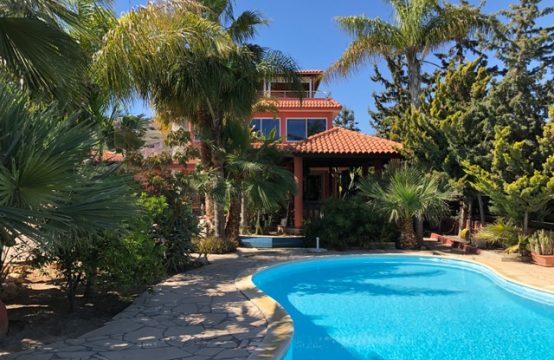 For Sale &#8211; Villa 450 m²