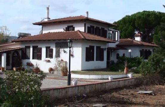 For Sale &#8211; Detached house 357 m²