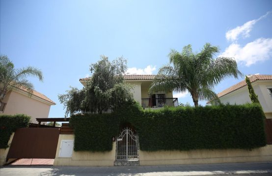 For Sale &#8211; Villa  m²